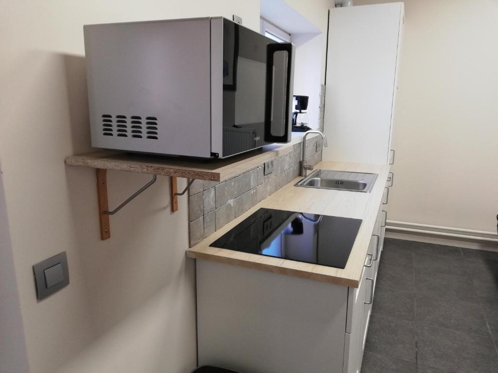 Lommel Inn room 1
