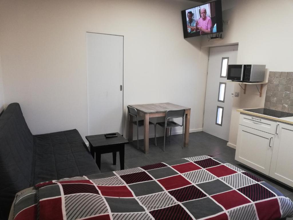 Lommel Inn room 5